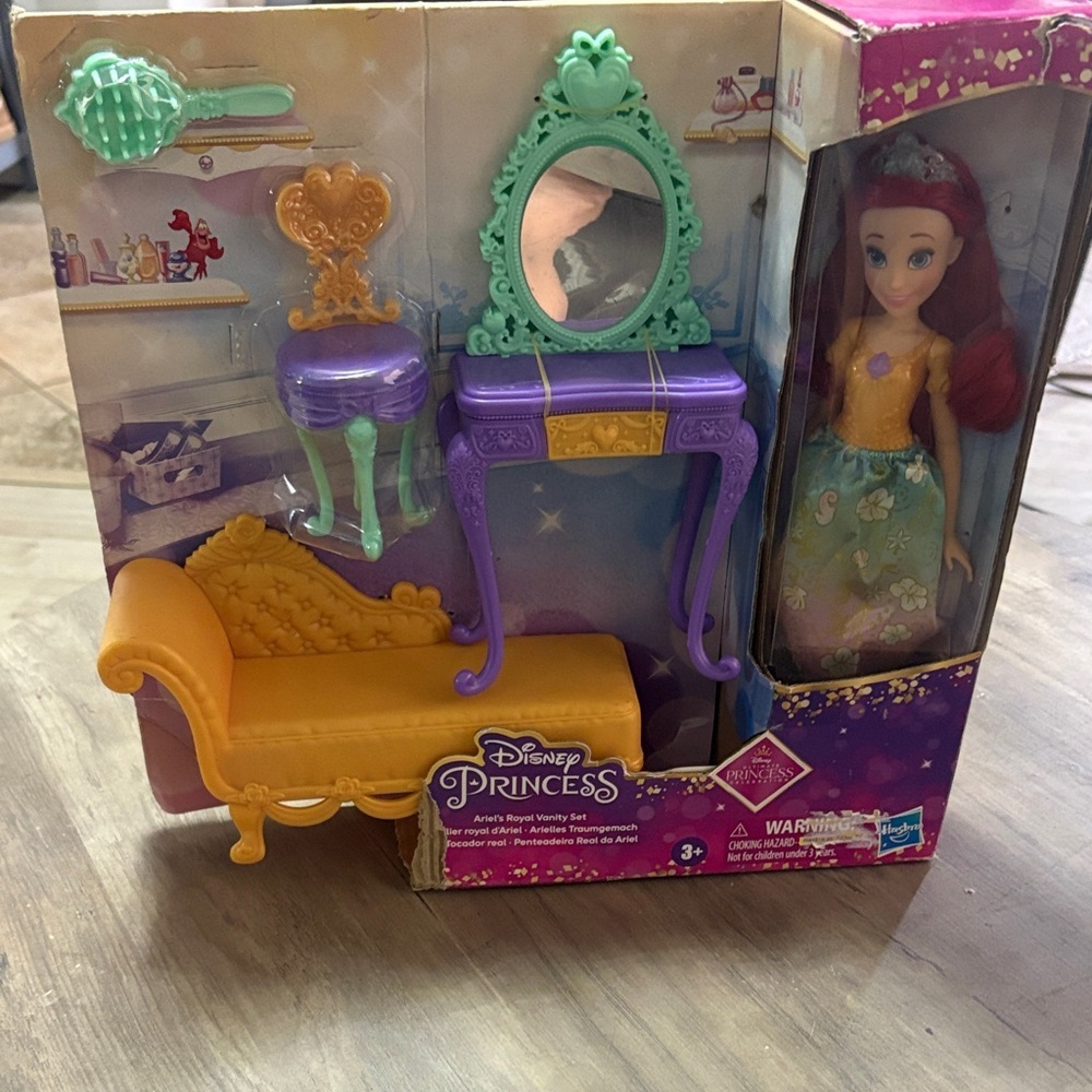 Hasbro Disney Princess Ariel Vanity Playset - Purple, Yellow & Green